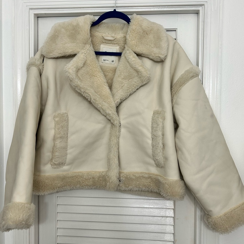 Abercrombie & Fitch Off-White Teddy Jacket
